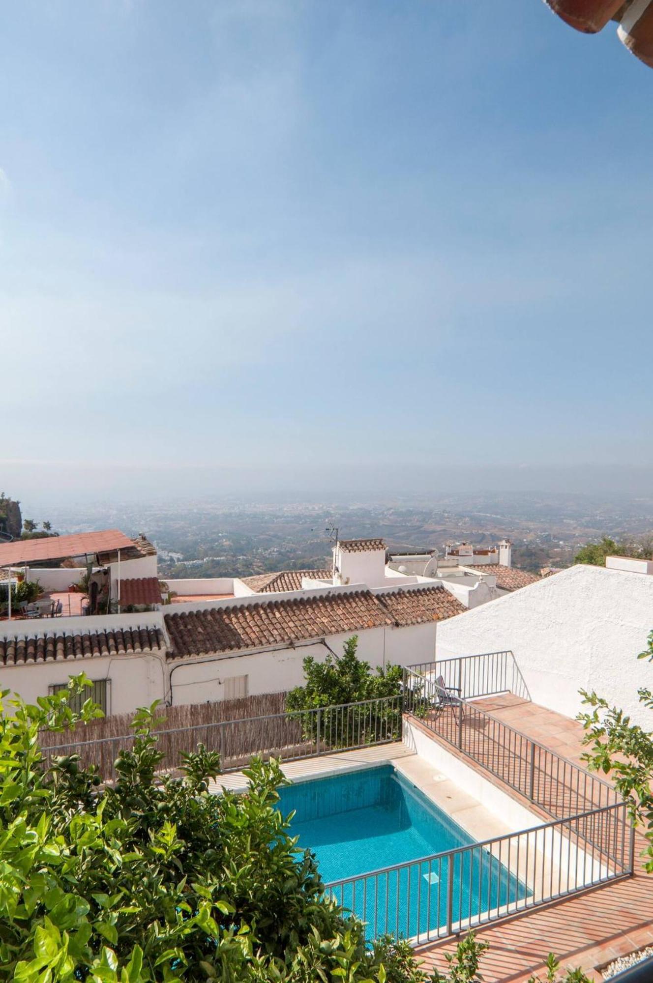New With Stunning Views *